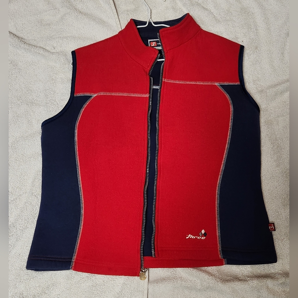 Three brand red and navy sleeveless golf vest insulated size medium